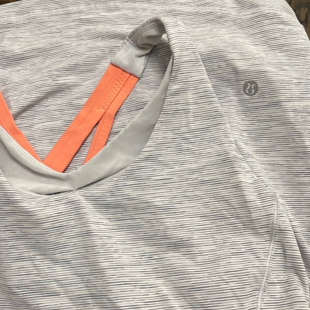 Lululemon Stash N Run Tank
Wee Are From Space Nimbus Battleship / Light Coral